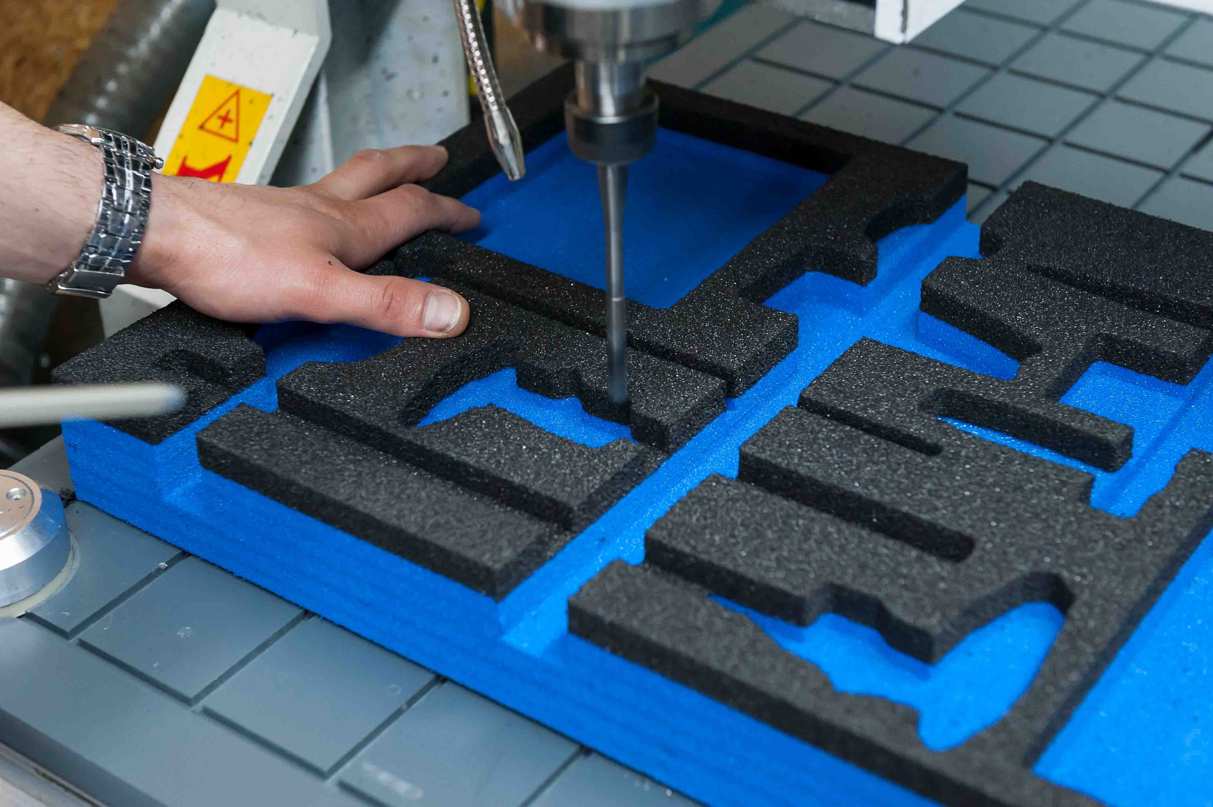 Schaumstoffverarbeitung durch CNC Fräsen