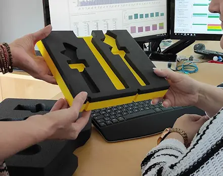 Entwicklung und Fertigung von Schaumstoffeinlagen